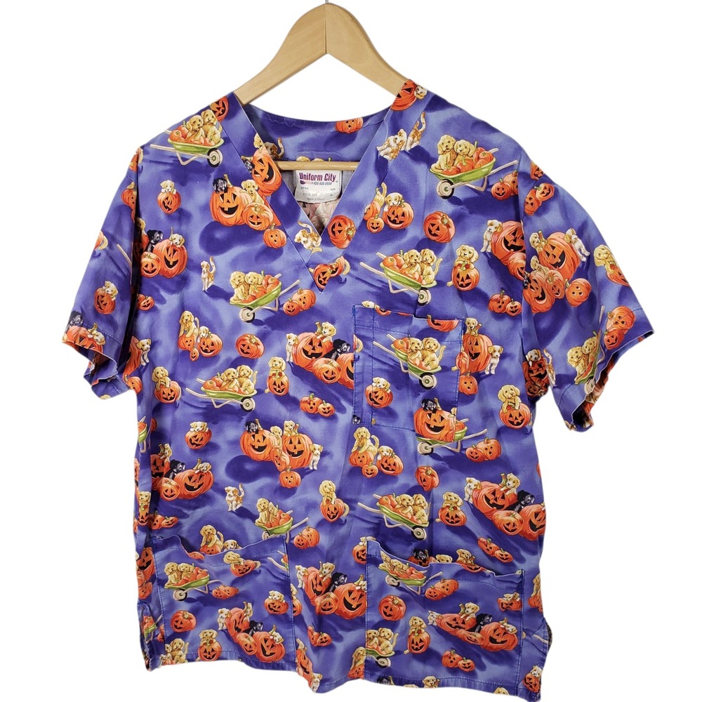 Uniform City Scrub Top Women's M Purple Halloween Dog Pumpkin Print Cute Shirt‎